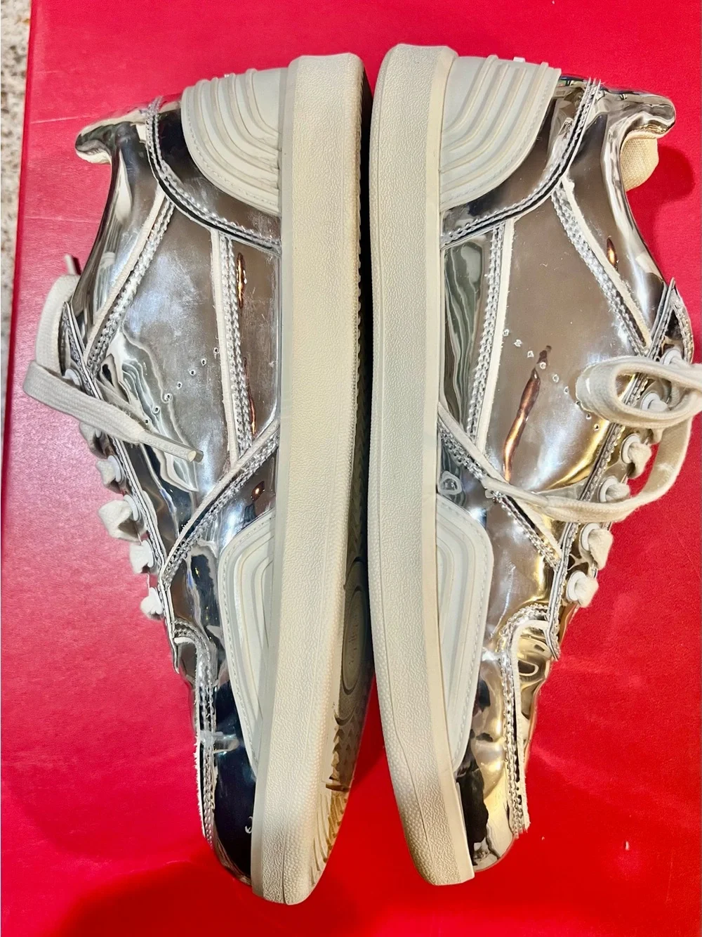 Tory Burch Clover Court Metallic Silver Sneakers Size 8.5
